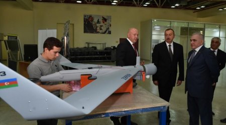İlham Əliyev “Zərbə” pilotsuz uçuş aparatlarının təqdimatında 