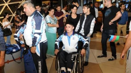 Paralimpiyaçılarımız Vətənə döndülər