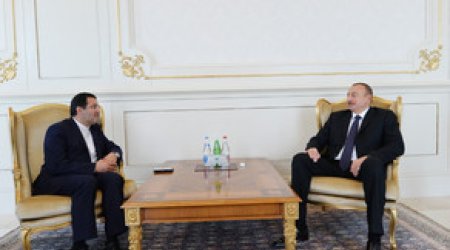 İlham Əliyev üç ölkənin yeni səfirlərinin etimadnaməsini qəbul edib