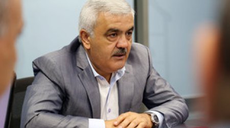 Rövnəq Abdullayev: 