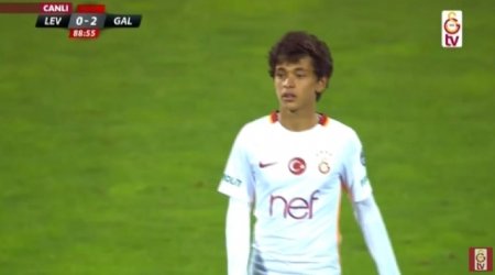 14 yaşlı futbolçu 