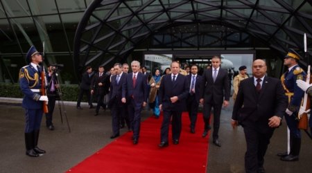 Baku university confers doctorate on Pakistan PM
