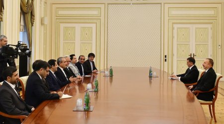 İlham Əliyev Ərdəbil əyalətinin nümayəndə heyətini qəbul edib