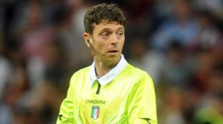 FİFA referisini qarət etdilər