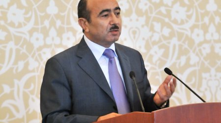 Prezidentin tapşırığı ilə Əli Həsənov Türkiyəyə gedib