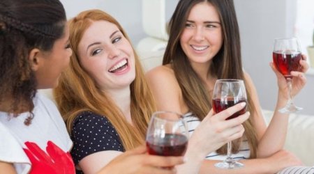 Women 'nearing equality with men - in alcohol consumption'