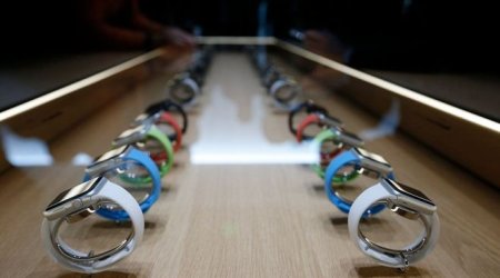 Smartwatch sales show sharp decline, report finds