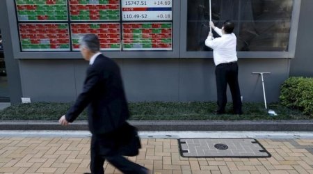 Asia shares extend losses, dollar off highs