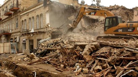  1000 buildings in disrepair to be torn down in Baku