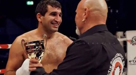 İdmançımız ermənini nakauta saldı - FOTOLAR