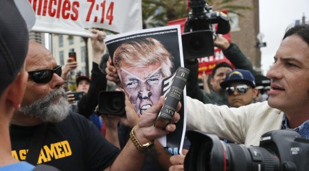 2 ştatda etiraz aksiyaları - Trampa qarşı