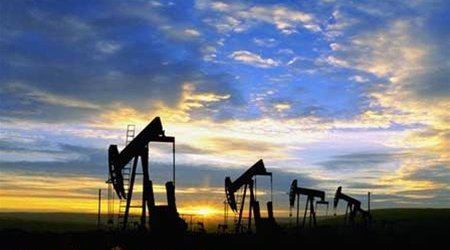Saudi energy minister urges to agree on oil output freeze at OPEC Nov.30 meeting