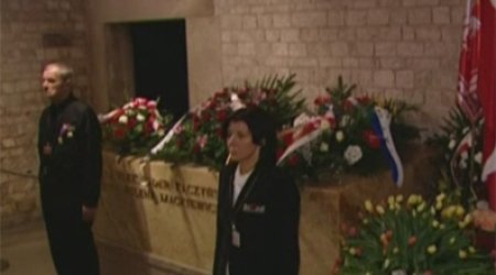 Эксгумировано тело экс-президента - ВИДЕО