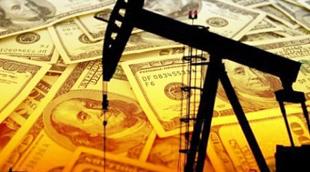 Oil prices fall on U.S. crude stock build, OPEC remains in focus