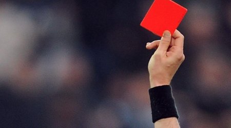 Futbolçular azarkeşlәrә qırmızı vәrәqә göstәrәcәk