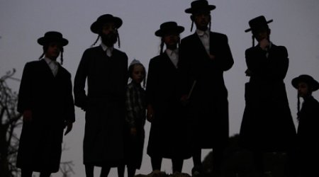 Раввины притворились манекенами - ВИДЕО