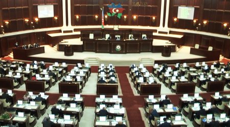 Azerbaijani parliament passes bill on cost of living for 2017
