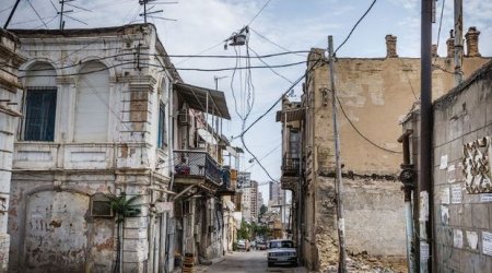 İlham Əliyev: Bakı daxmalardan təmizlənəcək