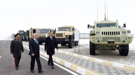 İlham Əliyev Naxçıvanda hərbi kompleksin açılışında