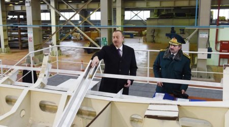 İlham Əliyev DSX-nın yeni gəmisi ilə tanış oldu - FOTOLAR