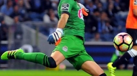 Kamran Ağayev “Neftçi”də!