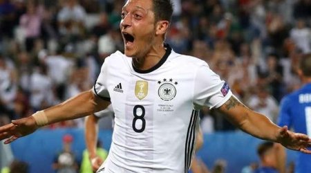 Almaniyanın ən yaxşı oyunçusu seçildi