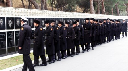Hərbçilər 20 Yanvar şəhidlərini yad edib