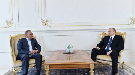 İlham Əliyev Pakistan səfirini qəbul edib