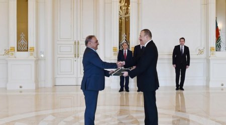 Ilham Aliyev receives credentials of incoming Pakistani envoy