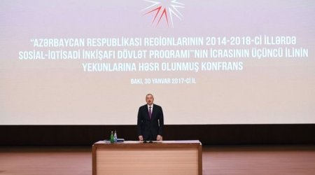 İlham Əliyev regionlarla bağlı konfransda