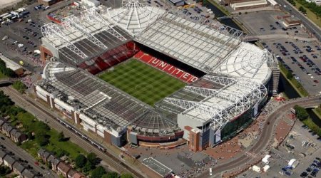 “Mançester Yunayted”in stadionu yanır