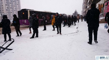 Снежный Баку - ФОТО