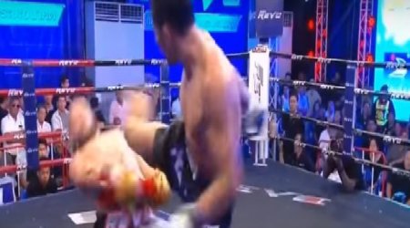 Kikboksçu “Matrisa” filmindəki əfsanəvi tryuku təkrarladı