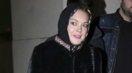 Lindsi Lohan örpək bağladığı üçün saxlanılıb