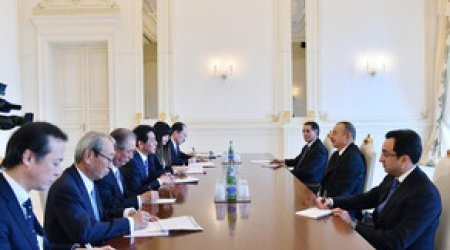 İlham Əliyev Yaponiyanın dövlət nazirini qəbul edib
