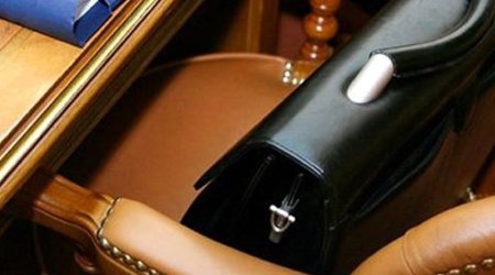 Qırğızıstan Prezidenti Administrasiyasına YENİ RƏHBƏR - 39 yaşı var