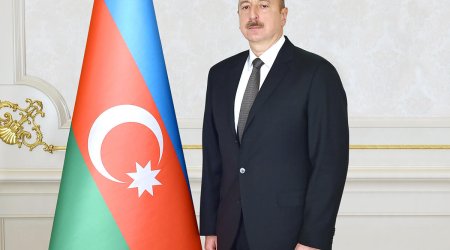 Prezident İlham Əliyevin Parisdə rəsmi qarşılanma mərasimi olub