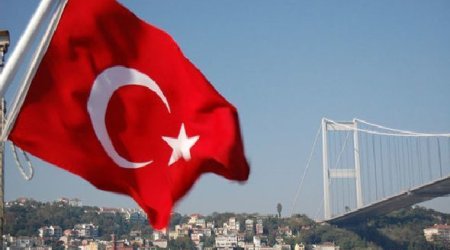 Hollandiyanın baş naziri Türkiyədən üzr istəyib