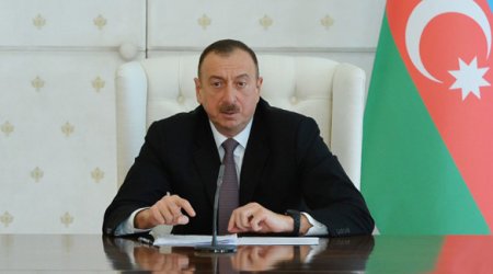 Dövlət Miqrasiya Xidmətinin əməkdaşları təltif edilib - SİYAHI