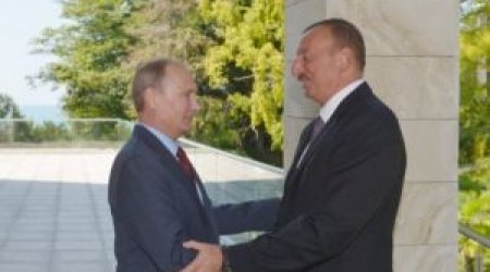 Vladimir Putin İlham Əliyevə məktub göndərib