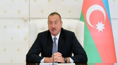 Prezident Yevlaxda müşavirə keçirir