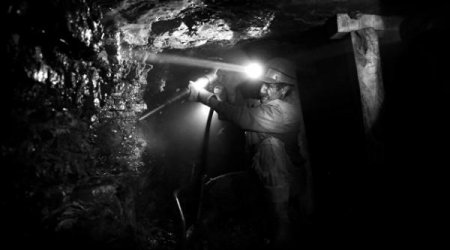 Xəzərin sahilində partlayış: 42 ölü 