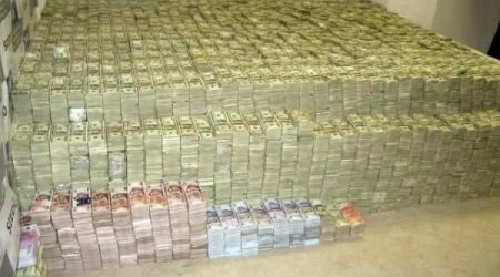 Dünya zənginləri bir gündə $35 mlrd itiriblər