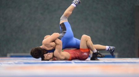 Daha bir güləşçimiz finalda