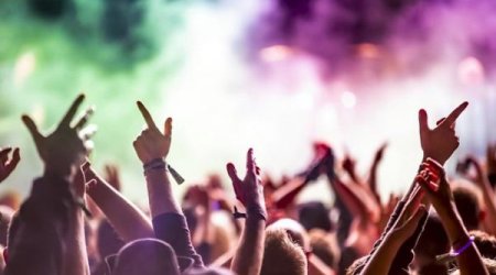 Azərbaycanlı müğənni Ermənistanda konsert verəcək