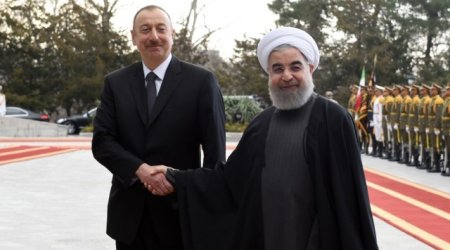 Həsən Ruhani İlham Əliyevi inauqurasiya mərasiminə dəvət etdi