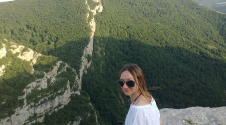 Erməni qızın azəri oğlana Şuşa hədiyyəsi - VİDEO