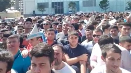 Огромные очереди за билетами на матч «Карабаха» 