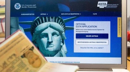 Moskvada ABŞ səfirliyinin qarşısında viza almaq istəyənlərin uzun növbəsi yaranıb