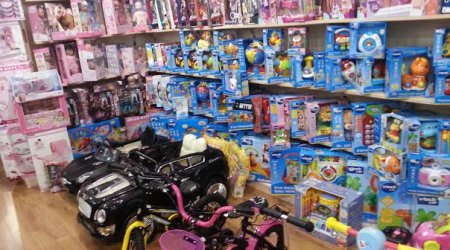 Prezident nəvəsi üçün alış veriş etdi